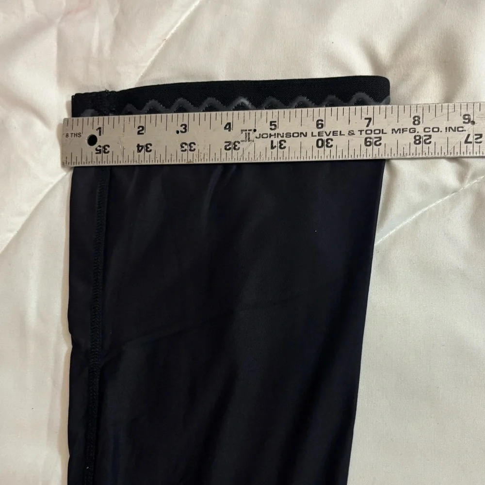 Black Basketball men’s one legged tights Leggings (no size tag) men’s large